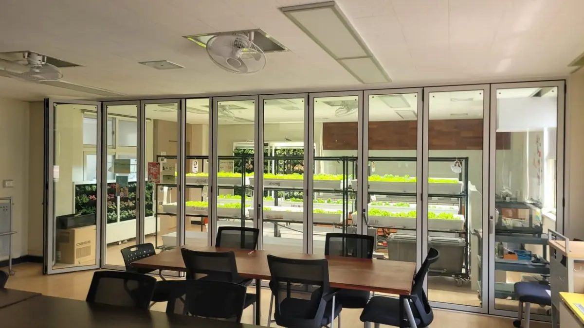 인천스마트팜 새말초등학교 실습실 전경